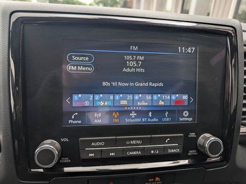 Used 2022 Nissan Frontier SV AWD/4WD image 16