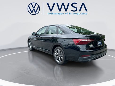 Used 2024 Volkswagen Jetta SE FWD image 5