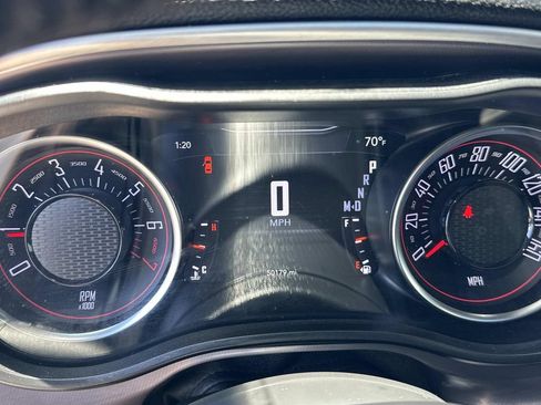 Used 2021 Dodge Challenger SXT RWD image 26