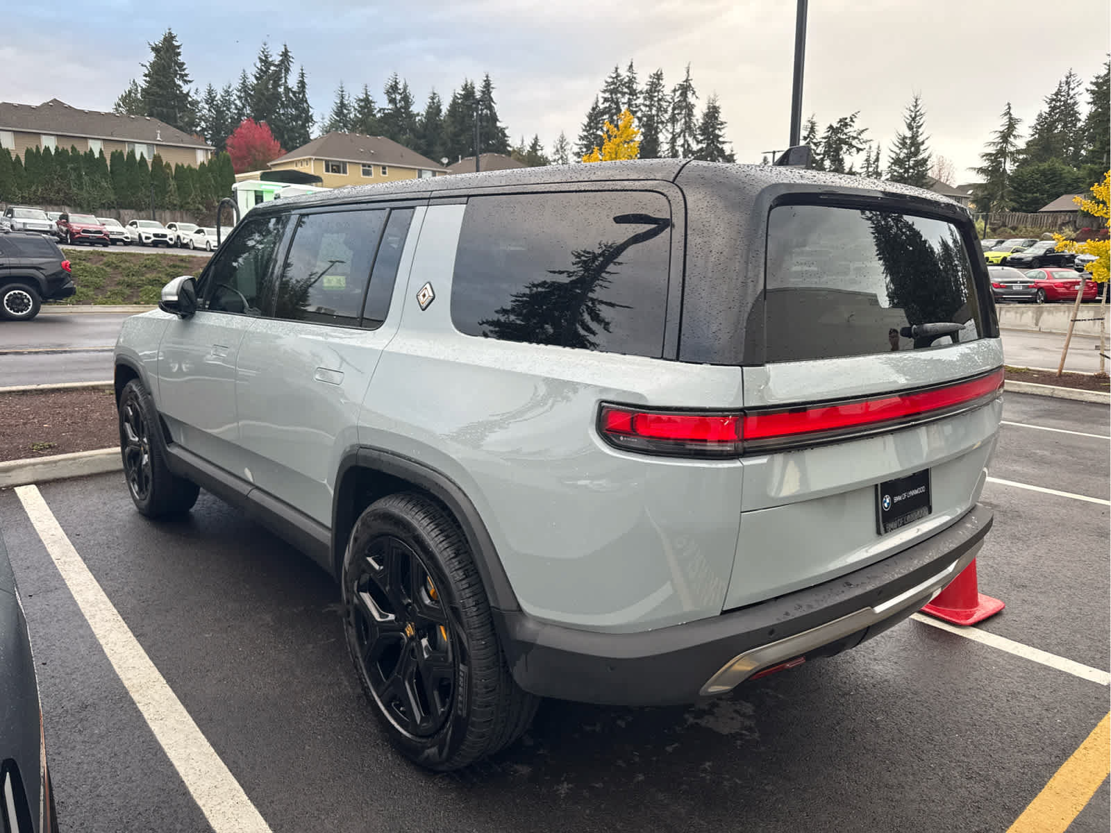 Used 2022 Rivian R1S Launch Edition Quad AWD/4WD image 4