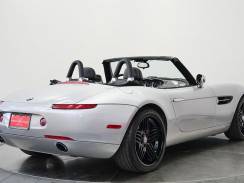 Used 2002 BMW Z8 RWD image 9