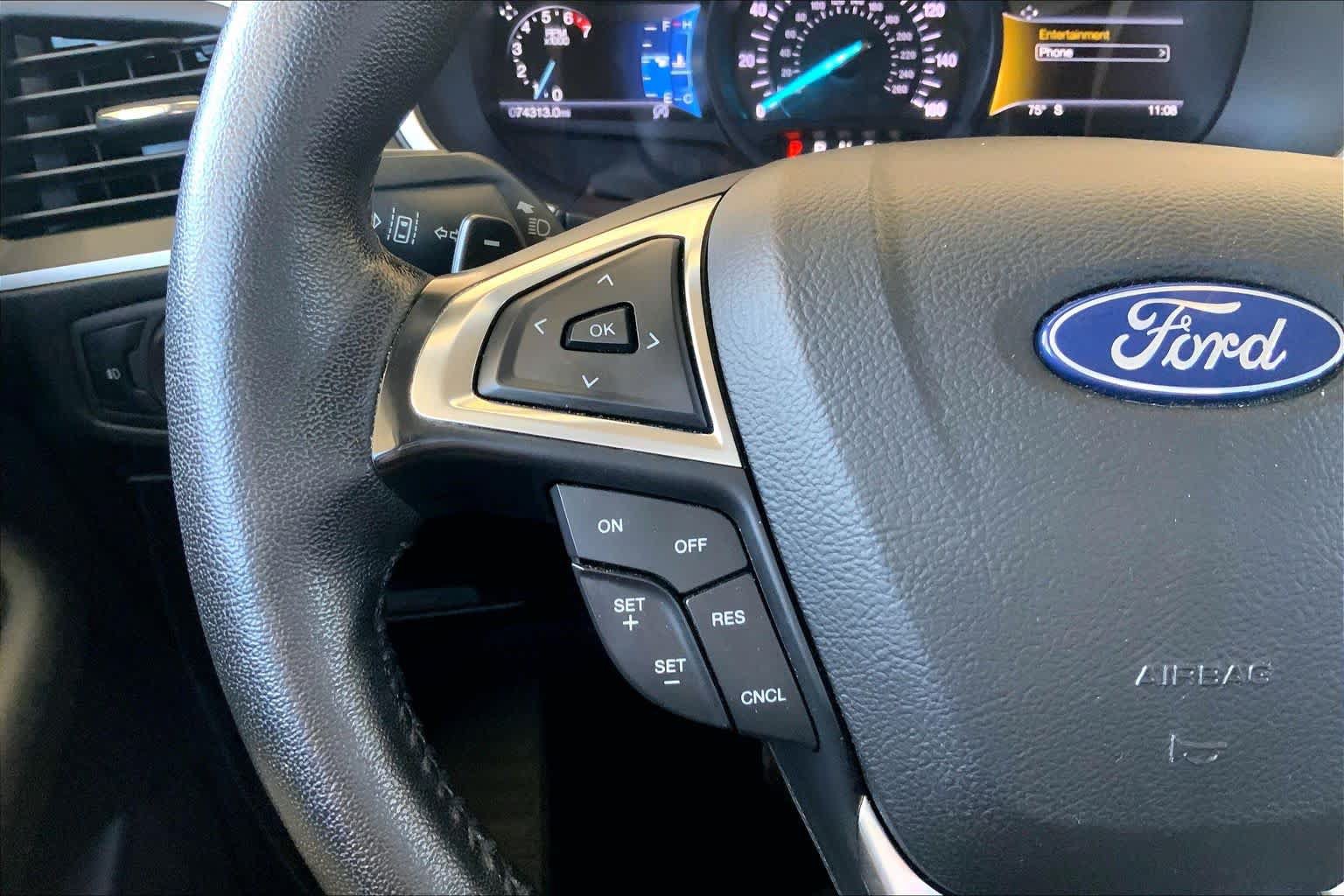 Used 2020 Ford Edge SEL w/ Convenience Package AWD/4WD image 23