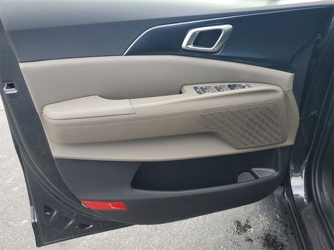 New 2026 Kia Carnival image 8