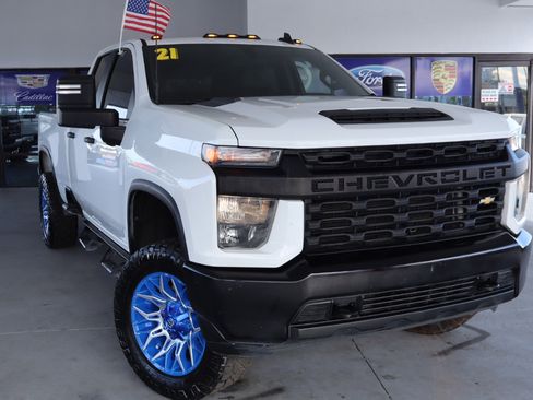 Used 2021 Chevrolet Silverado 2500 W/T w/ WT Convenience Package image 2