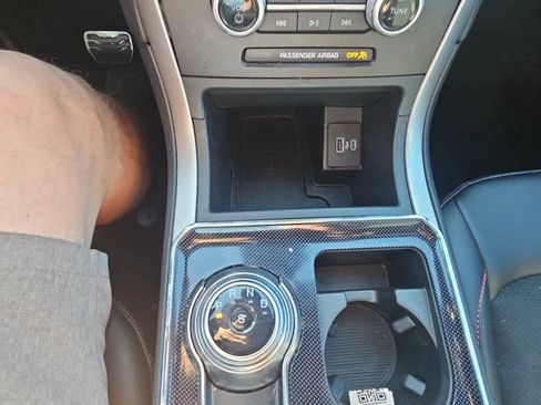 Used 2021 Ford Edge ST-Line FWD image 16