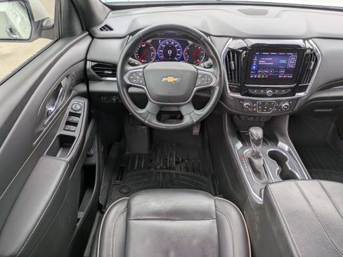 Used 2022 Chevrolet Traverse Premier image 12