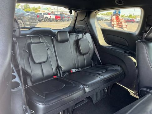 Certified 2024 Chrysler Pacifica Limited FWD image 15