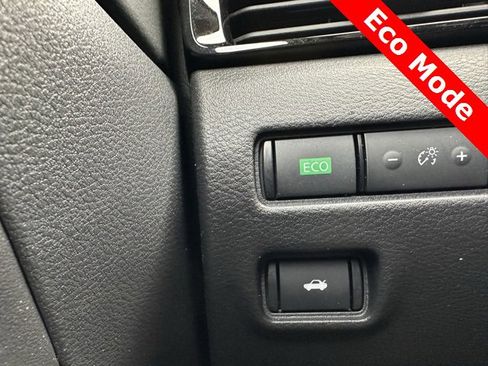 Used 2025 Nissan Sentra SV image 11