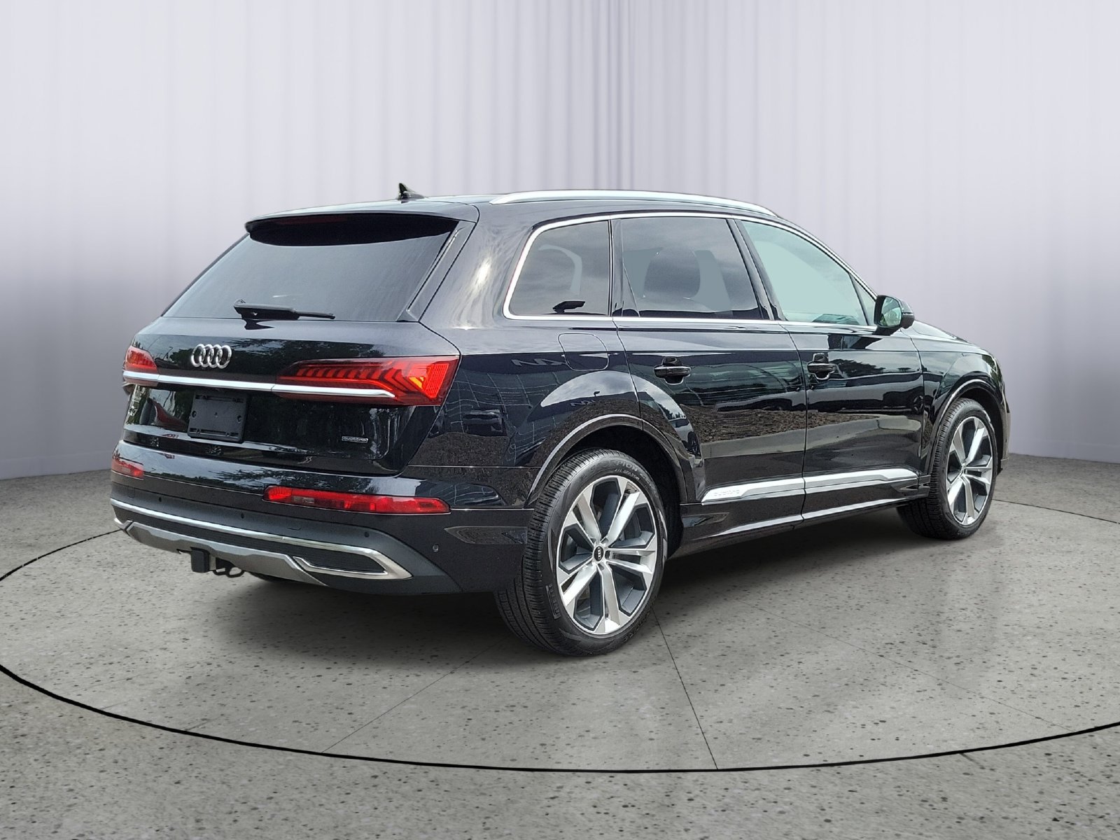 Used 2021 Audi Q7 3.0T Prestige w/ Prestige Package AWD/4WD image 3