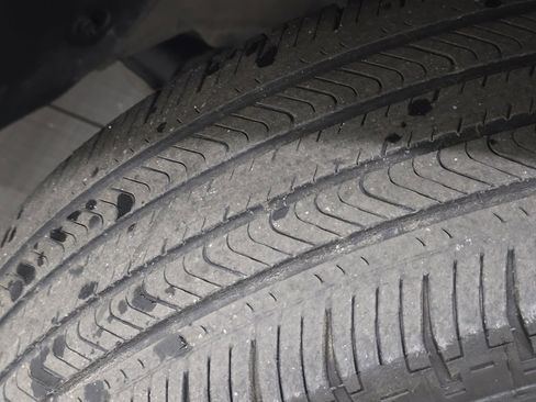 Used 2019 Hyundai Santa Fe SE w/ Cargo Package image 6