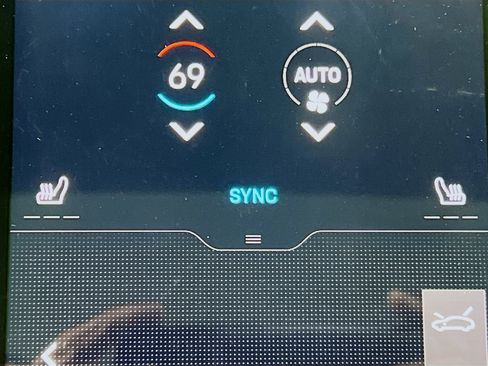 Used 2023 Porsche Taycan 4S image 21