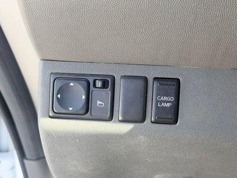 Used 2009 Nissan Frontier SE w/ SE Value Truck Pkg RWD image 17