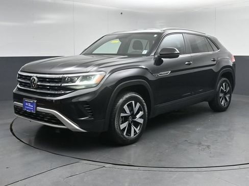 Used 2022 Volkswagen Atlas Cross Sport SE AWD/4WD image 3