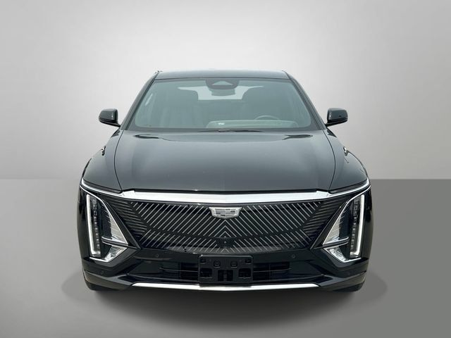 Certified 2024 Cadillac Lyriq Luxury AWD/4WD image 24