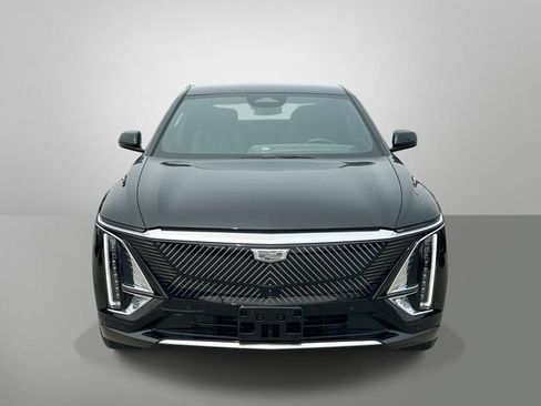 Certified 2024 Cadillac Lyriq Luxury AWD/4WD image 24
