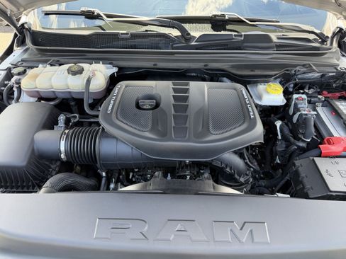 Used 2025 RAM 1500 Tungsten AWD/4WD image 35
