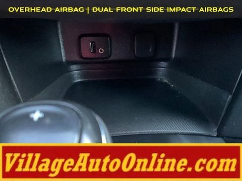 Used 2018 Chevrolet Equinox LT image 17