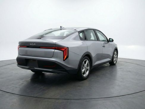 Used 2025 Kia K4 LXS image 9