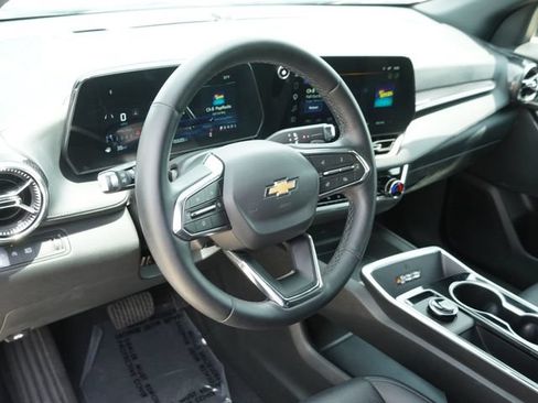 Used 2026 Chevrolet Equinox LT w/ Convenience Package II FWD image 18