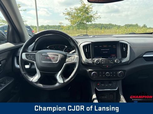 Used 2019 GMC Terrain SLT w/ Preferred Package AWD/4WD image 2