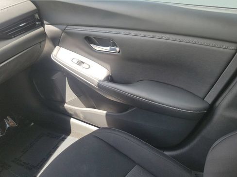 Used 2024 Nissan Sentra SV FWD image 13