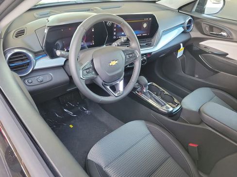 New 2026 Chevrolet Trax LT w/ Driver Confidence Package FWD image 6
