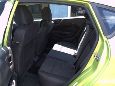 Used 2013 Ford Fiesta SE FWD image 18