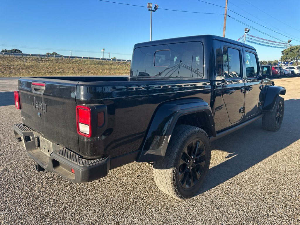 Used 2025 Jeep Gladiator Sport AWD/4WD image 5