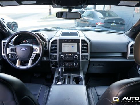 Used 2019 Ford F150 Lariat w/ Equipment Group 502A Luxury AWD/4WD image 16