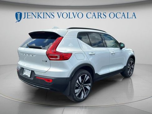 New 2026 Volvo XC40 B5 Plus w/ Climate Package AWD/4WD image 3