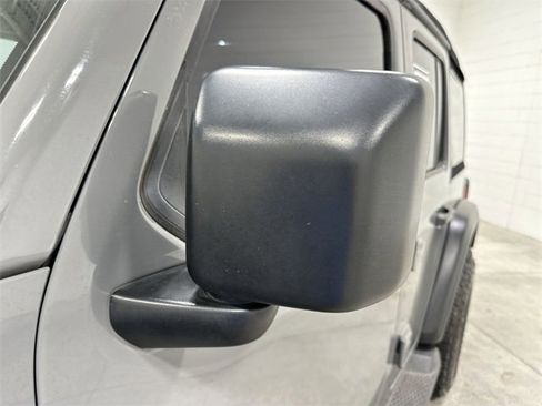 Used 2018 Jeep Wrangler Unlimited Sport S image 12