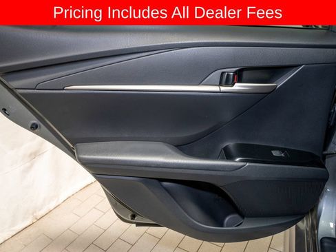 Used 2025 Toyota Camry SE w/ Convenience Package FWD image 9