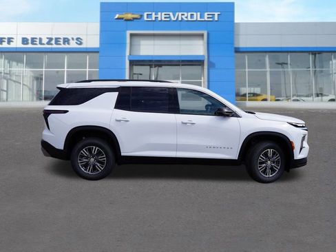 New 2026 Chevrolet Traverse LT w/ Driver Confidence Package image 2