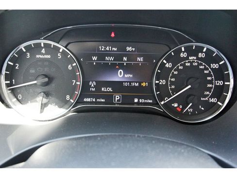 Used 2023 INFINITI QX80 Premium Select w/ All-Season Package RWD image 16