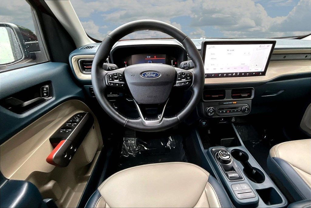 Certified 2025 Ford Maverick Lariat w/ 4K Tow Package AWD/4WD image 11