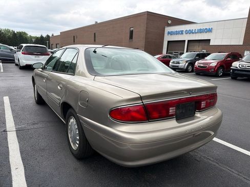 Used 2001 Buick Century Limited w/ Special Edition Pkg FWD image 2