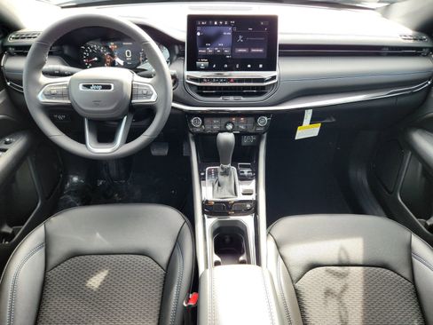 New 2026 Jeep Compass Latitude AWD/4WD image 24