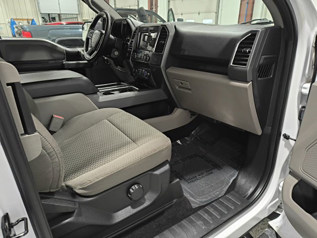 Used 2015 Ford F150 XLT w/ Equipment Group 301A Mid AWD/4WD image 19