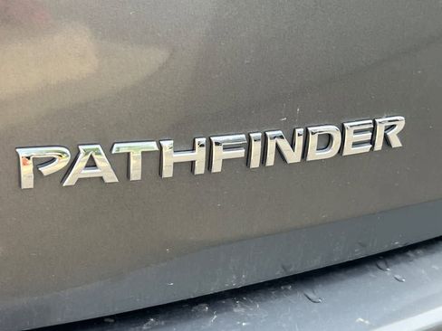 Used 2015 Nissan Pathfinder S image 13