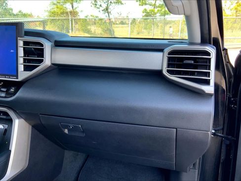 Used 2024 Toyota Tundra Limited image 17