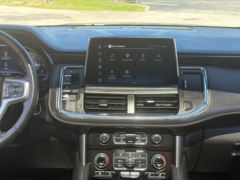 Used 2024 Chevrolet Suburban Z71 w/ Luxury Package AWD/4WD image 11
