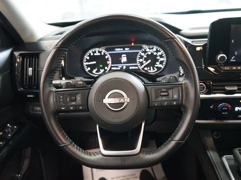 Used 2022 Nissan Pathfinder SV AWD/4WD image 30