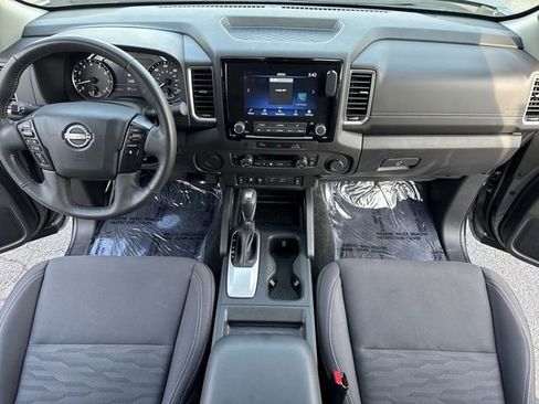 Used 2024 Nissan Frontier SV w/ SV Convenience Package image 9