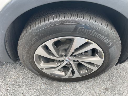 Certified 2023 Buick Envision Essence FWD image 7