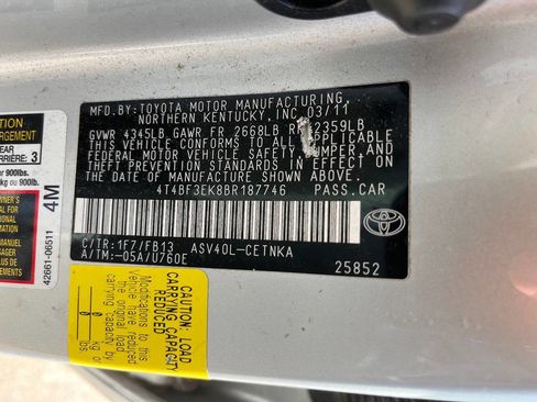 Used 2011 Toyota Camry LE FWD image 11