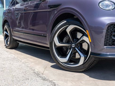 Certified 2023 Bentley Bentayga AWD/4WD image 10