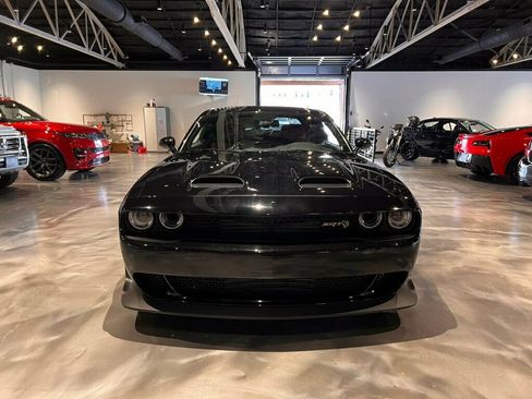 Used 2021 Dodge Challenger SRT Hellcat Redeye image 9