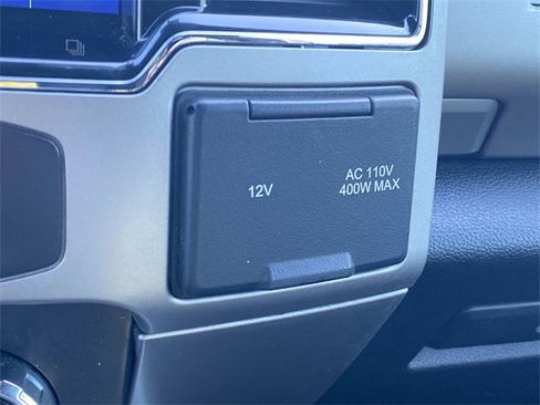 Used 2022 Ford F250 Lariat w/ Black Appearance Package image 31