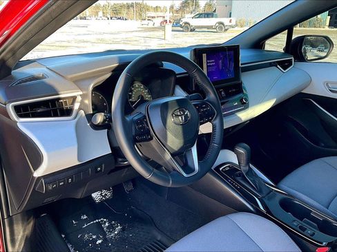 Used 2025 Toyota Corolla SE image 14