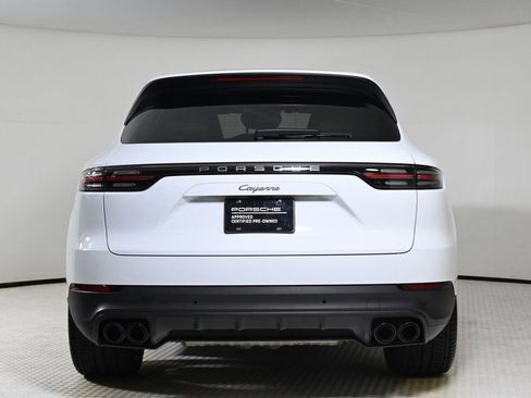 Used 2023 Porsche Cayenne Platinum Edition image 6